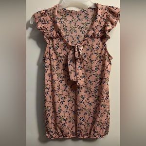 Floral Julie’s Closet Top 🌺free with purchase ✨